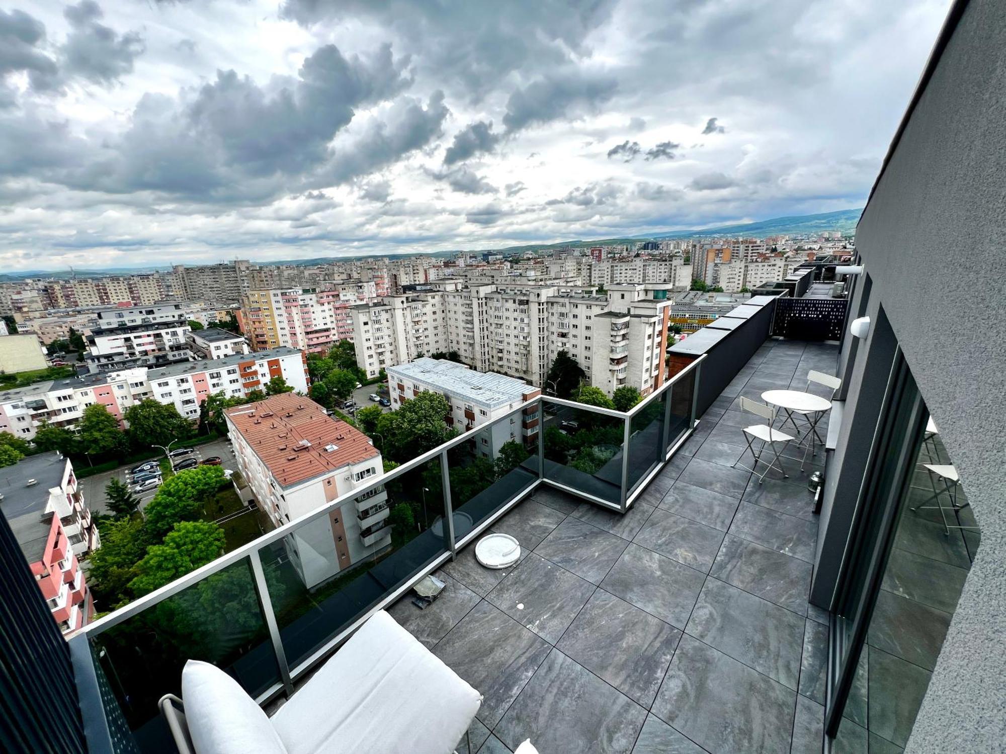 Penthouse By Brighter Apartment Cluj Napoca Bagian luar foto